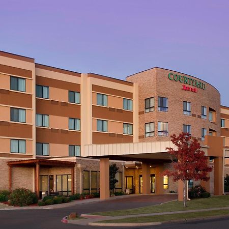 Courtyard By Marriott Wichita Falls Bagian luar foto