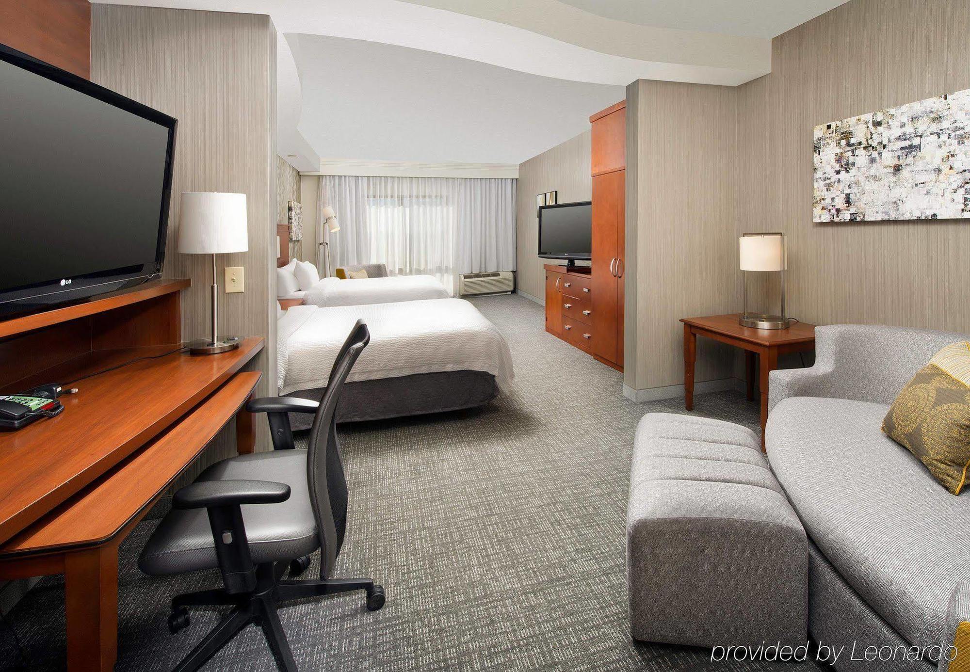 Courtyard By Marriott Wichita Falls Bagian luar foto
