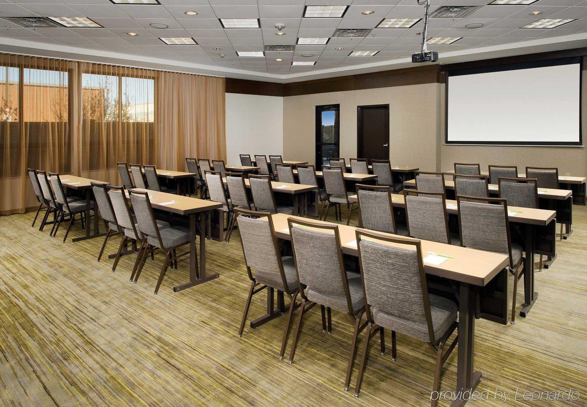 Courtyard By Marriott Wichita Falls Bagian luar foto