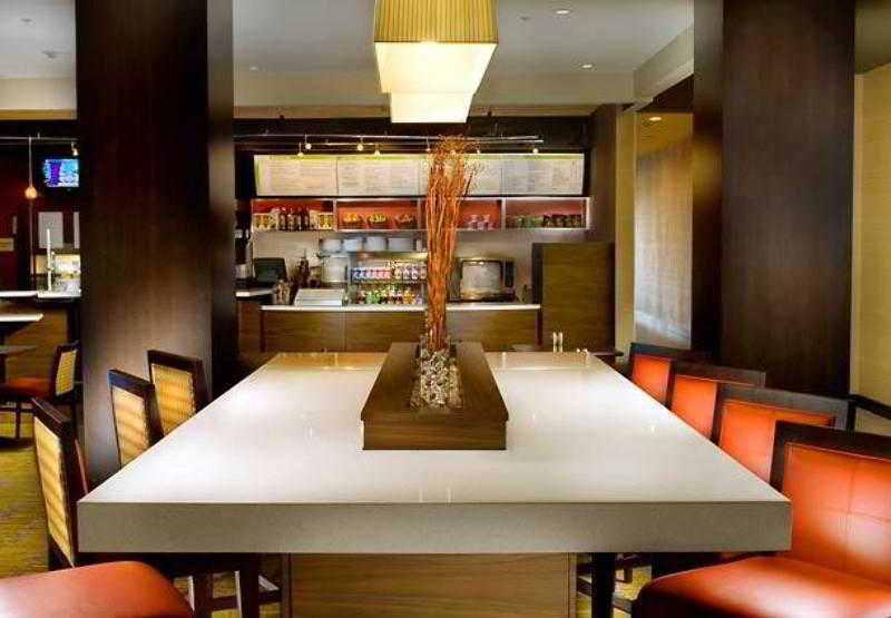 Courtyard By Marriott Wichita Falls Bagian luar foto