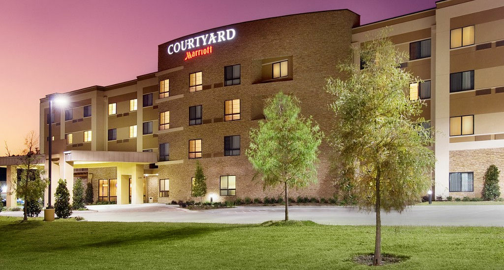 Courtyard By Marriott Wichita Falls Bagian luar foto
